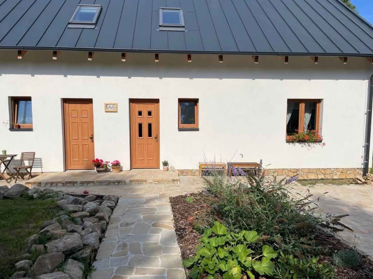 Lovely Fully-Equipped Studio In Tisa Village. Rocks Only 5 Minutes Walk Ngoại thất bức ảnh